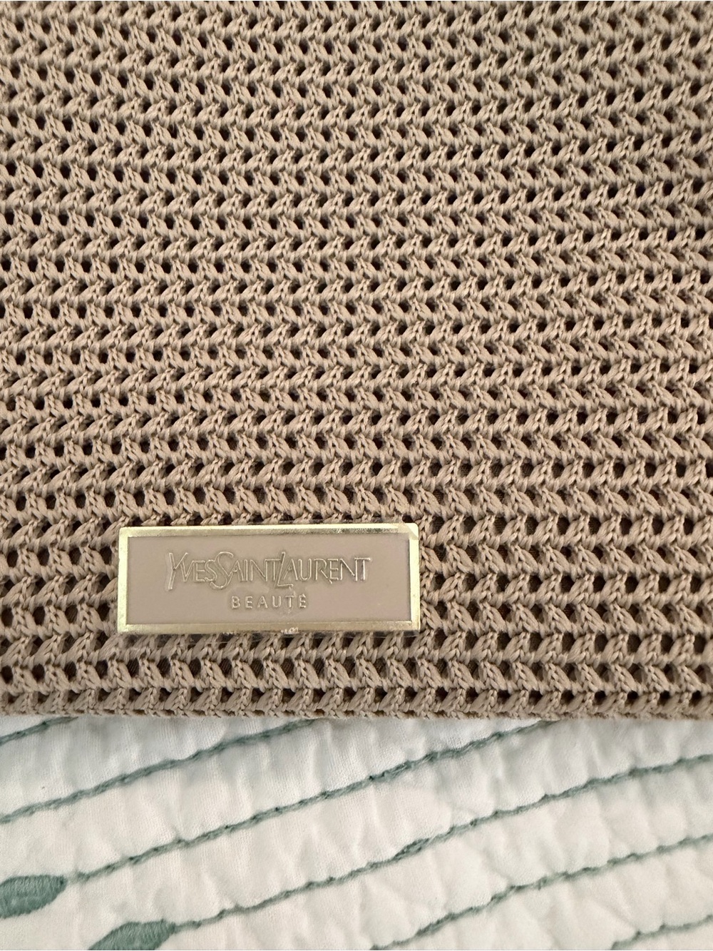 Yves Saint Laurent Beige Textured Pouch with Gold Hardware, 3 sample products - Picture 5 of 12